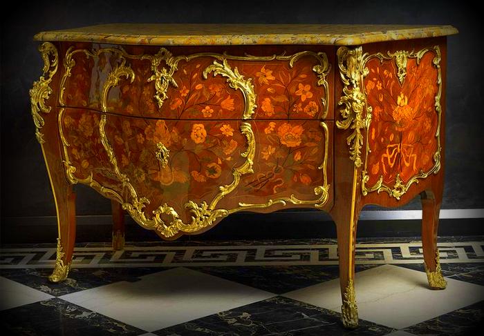 Starožitný nábytek Pietra Dura
